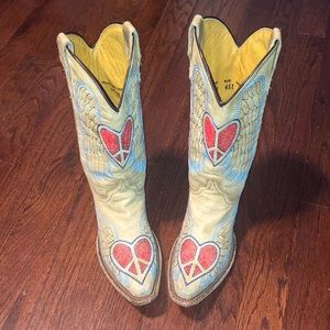 Corral boots size 4 1/2